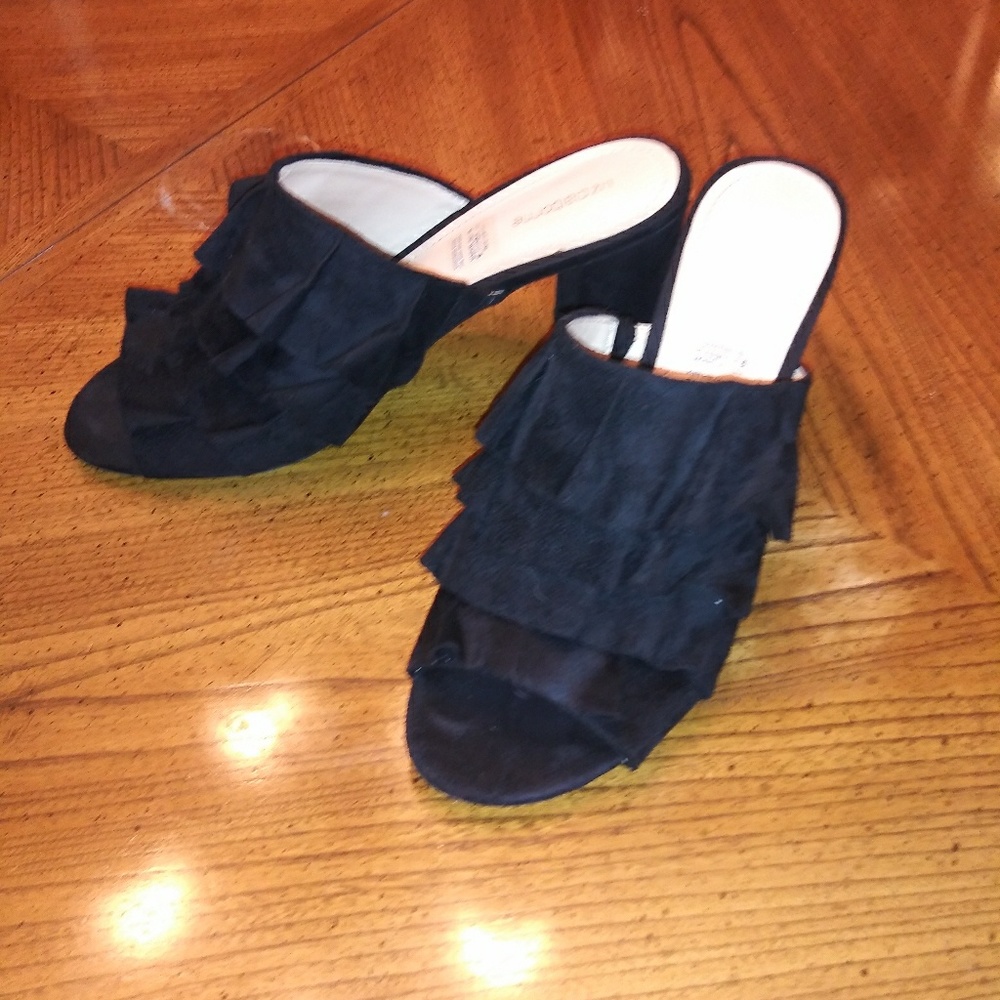 Shoes - Picture 2 of 2